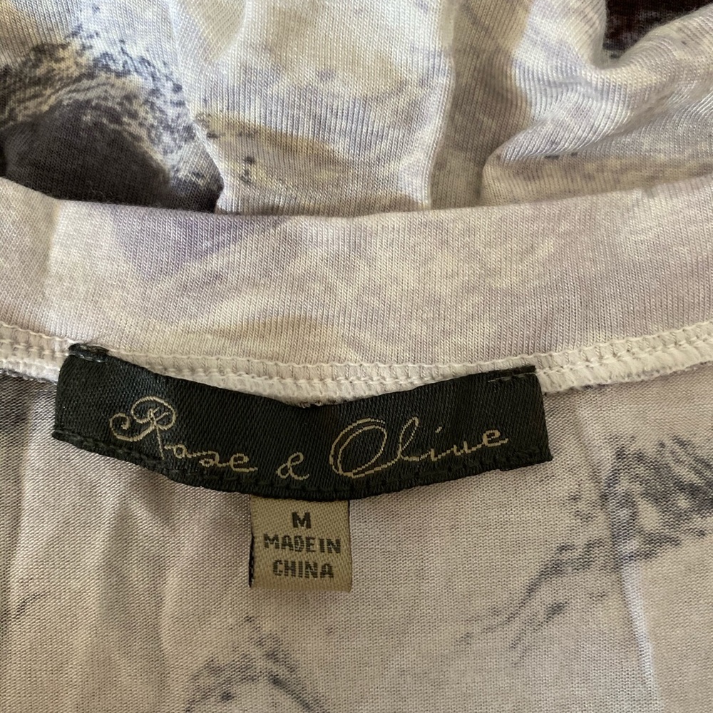 ROSE & OLIVE TOP - Picture 3 of 5